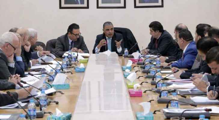 "قانونية النواب" تُقر زواج الفتاة القاصر