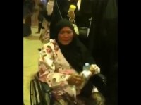 بالفيديو .. وداع مؤثر من عائلة سعودية لخادمتهم