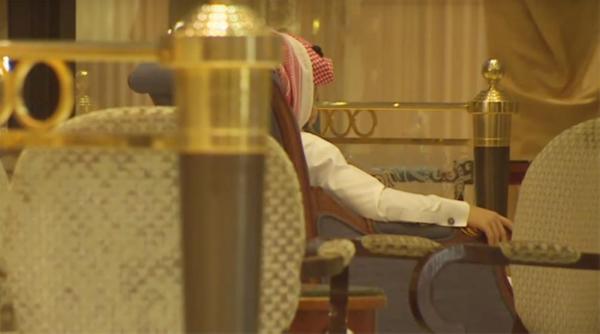 الافراج عن محتجزين في "الريتز" بينهم مسؤول سابق