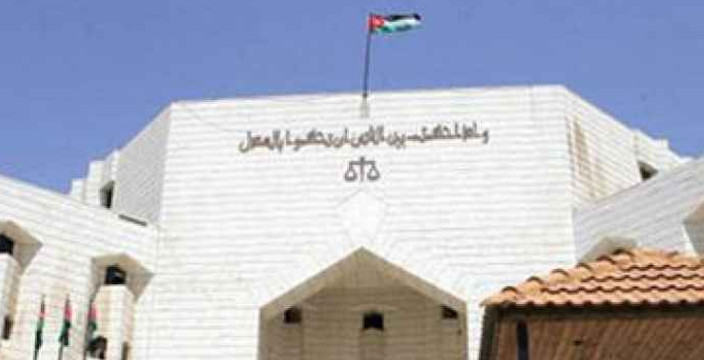 "الجنايات" تباشر التحقيق بوفاة مقتل مصري بالزرقاء