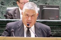 وزير المالية على شاشة التلفزيون