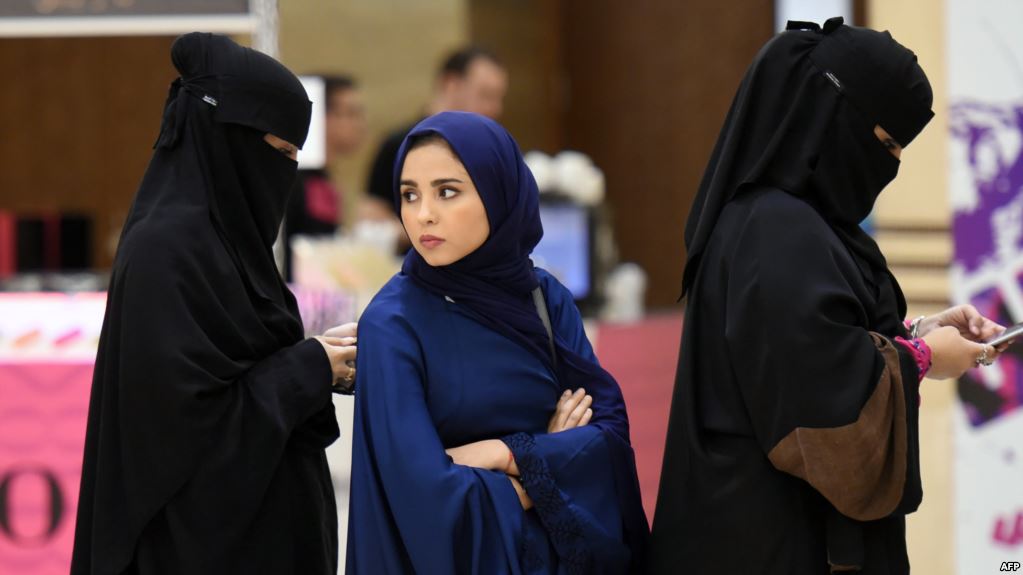 السعودية.. وظائف برتبة جندي للنساء