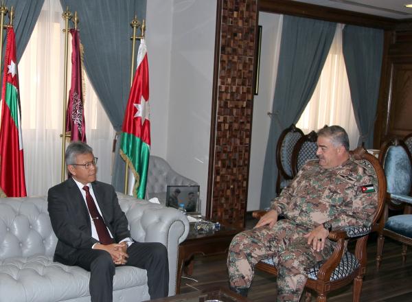 فريحات يستقبل السفير الأندونيسي