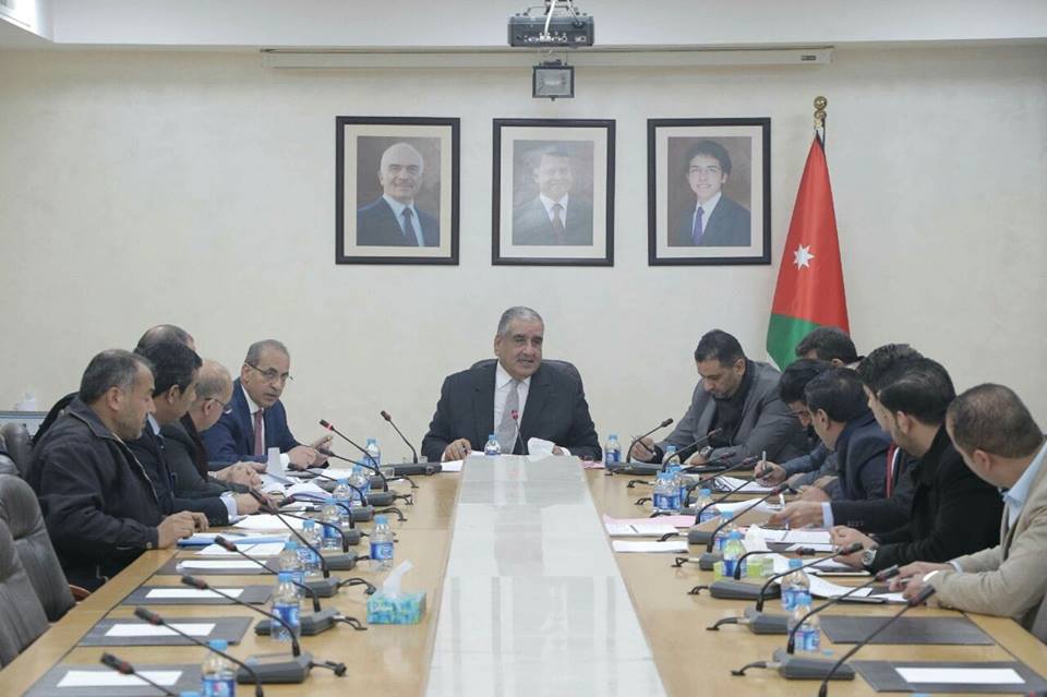 خدمات النواب: عدم وضوح مواد بـ"النقل الدولي"