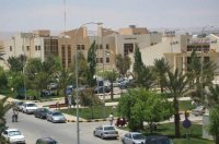 انهيار جزئي في بعض مرافق سكن طالبات جامعة الحسين