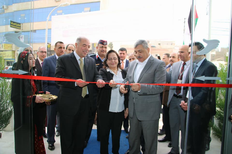 وزير العمل يفتتح المبنى الجديد لفرع ضمان المفرق