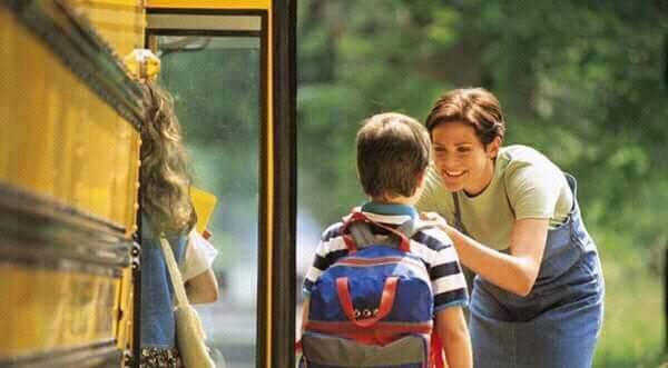 مليونا طالب يلتحقون بمدارسهم .. الأربعاء