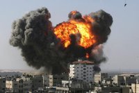 معاريف : الغزيون يريدون حربا ولكن حماس غير معنية بذلك