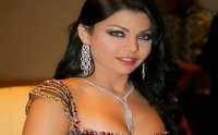 هيفاء وهبي توجِّه رسالة نارية وتدعو "انشالله بتموتوا جماعيًا"