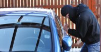 الامن يضبط لص سرق 19 ألف دينار من مركبة في إربد