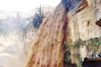 "شلالة العرش" مشروع حصاد مائي ناجح في بصيرا
