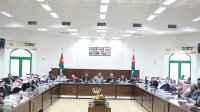 الكرك: مدير الدرك يلتقي وجهاء على خلفية الاحتجاجات