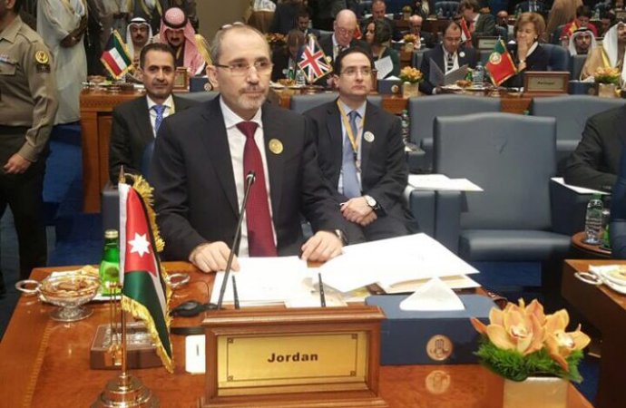 الصفدي: يجب القضاء على فكر "داعش" الظلامي