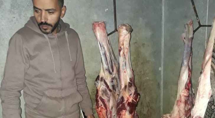 بالصور .. اتلاف لحوم بقري فاسد في اربد