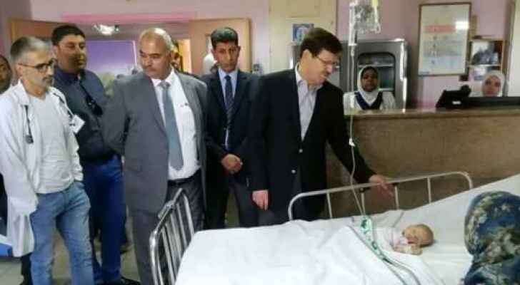 الشياب يوعز بالإسراع في صيانة بعض الاقسام في مستشفى البشير