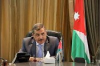 الغزاوي يفتتح معرضا تشغيليا في جرش