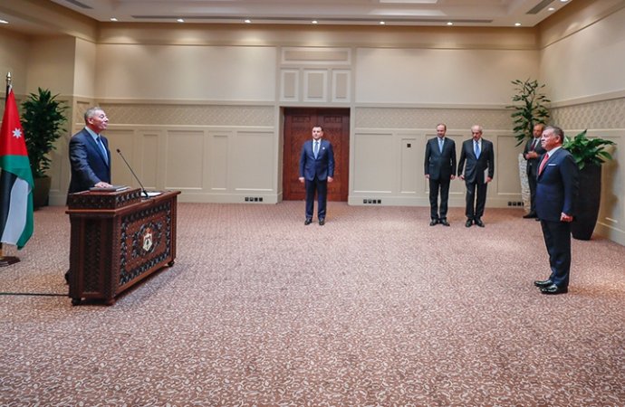 السفيران الزعبي والحمود يؤديان اليمين القانونية أمام الملك