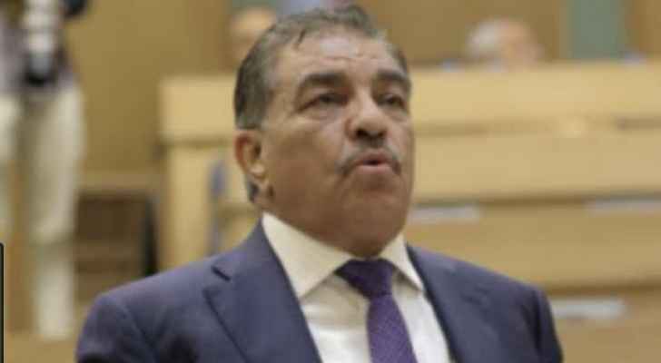 صاحب أسبقيات يحمل جوازا دبلوماسيا