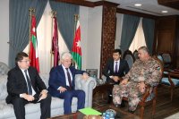 فريحات يستقبل وزير الصناعات الدفاعية والفضائية لجمهورية كازاخستان