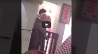 شاهد مريض نفسي يصعد المنبر لإلقاء الخطبة بالمدينة المنورة