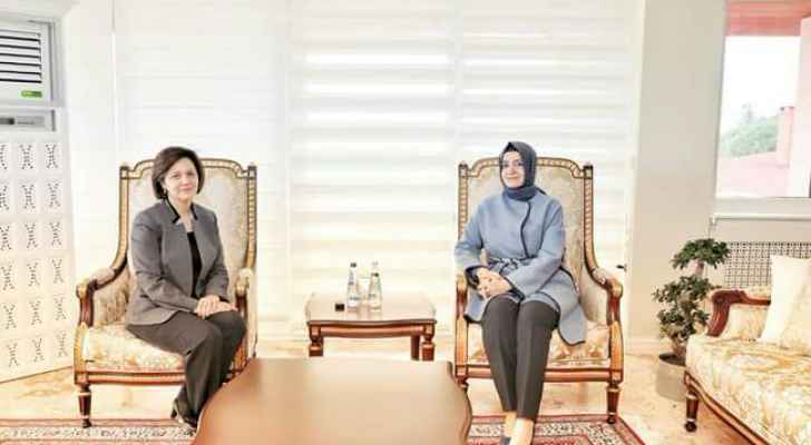 وزيرة التنمية تشارك في قمة العالم الإسلامي بإسطنبول