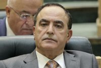 الصرايرة يسحب كلمة "الوافدين" تحت ضغط النواب