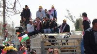 بعد فشل اجتماع المزارعين .. معتصمون يلوحون بالتصعيد(صور)