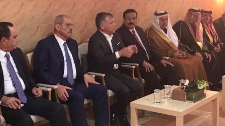 الملك في المفرق