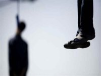 انتحرت داخل الزنزانة بعد إعتدائها على توأمين