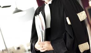 حكم قضائي يغرم الشركات غير الملتزمة بتعيين محامي أو مستشار قانوني