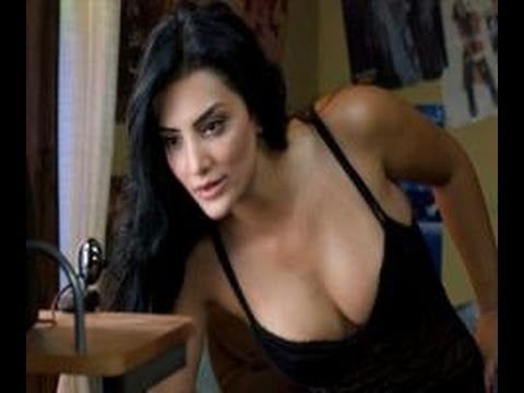 بالفيديو - حورية فرغلي: خطيبي باعني بسبب مشهد بفلم ..أنا للدرجة دي رخيصة؟