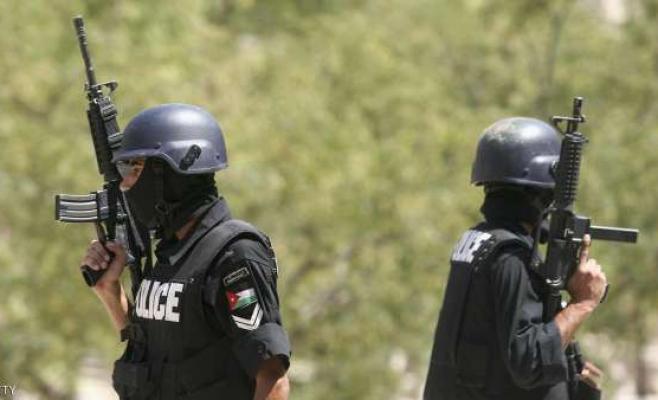 القبض على مطلوبيْن بمداهمة في البادية الوسطى