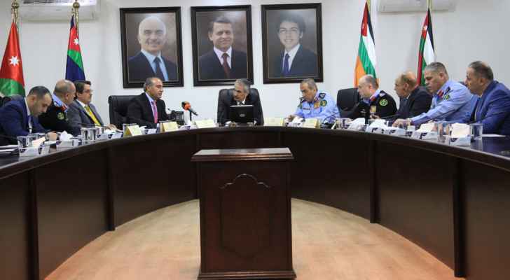 وزير الداخلية يدعو للتنسيق بشأن الاختناقات المرورية