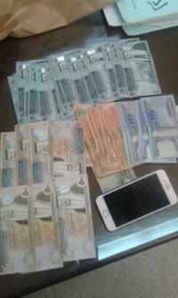 بالصور .. القبض على شخص سلب مبلغ 3450 دينار من محطة محروقات بالرمثا
