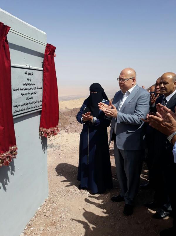 هلسه يفتتح طريق نملة - وادي عربة
