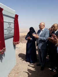 هلسه يفتتح طريق نملة - وادي عربة