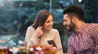 اكتشفت خيانة زوجها بعد أن فتحت بريده الإلكتروني.. فهذا ما حصل !