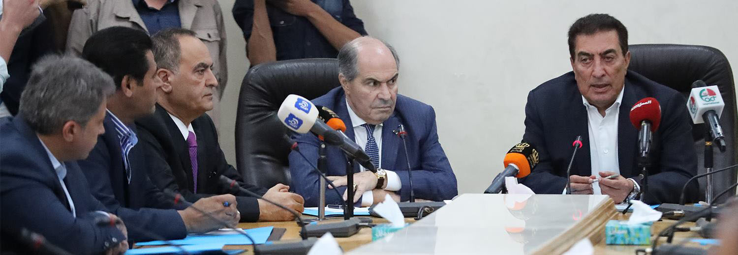 انتهاء اجتماع الحكومة والنقباء وهذه نتائجه