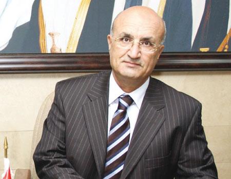 الوزير عويس قدم طلبا لوقف تقاضي بدل المعلولية منذ أيام‬