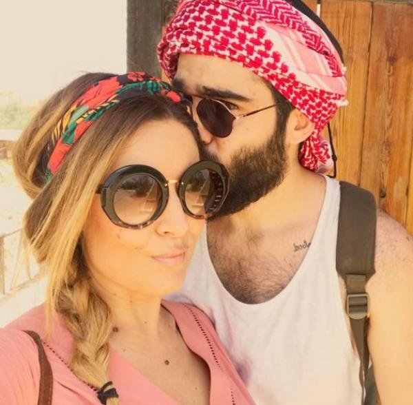 بالصور .. الإعلامية الايطالية "لوكاريللي" تحقق حلمها بزيارة البتراء