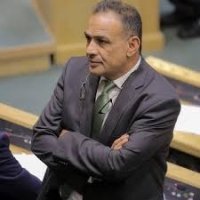 الطراونه يعلن حجب الثقة عن حكومه الرزاز