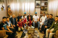 المبدعان طوني قطان وجراح الحوامدة في زيارة لمخيم الوحدات