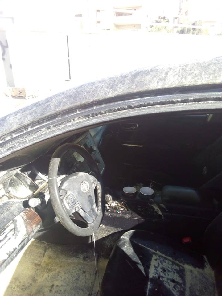 حريق مركبة يربك حركة السير باتجاه نفق عبدون - صور