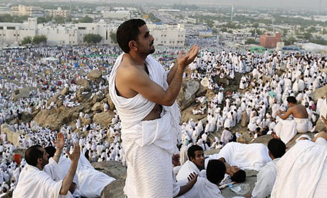 الأوقاف: أولى قوافل الحج منتصف الشهر المقبل