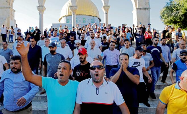 المقدسيون يجبرون الاحتلال على فتح أبواب ‘‘الأقصى‘‘