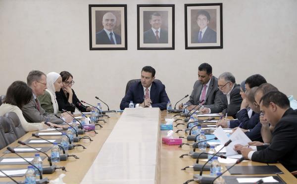 الصفدي: معدل ضريبة الدخل امام النواب بعد العيد