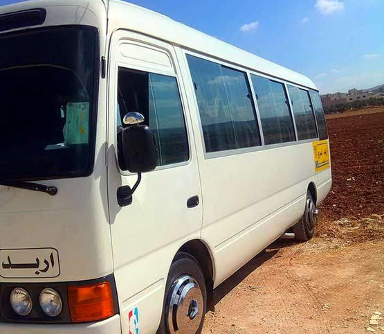 العثور على والد رضيعة تركها لوحدها في باص