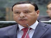 الفايز يعاتب السفير السعودي بسبب الحج!