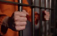 الحبس لثلاثة شباب خطفوا ابن خالة احدهم وسرقوه