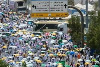 جموع الحجاج تستقر على صعيد عرفات